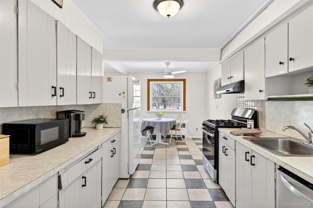 606 Washington Avenue, Pleasantville, NY 10570