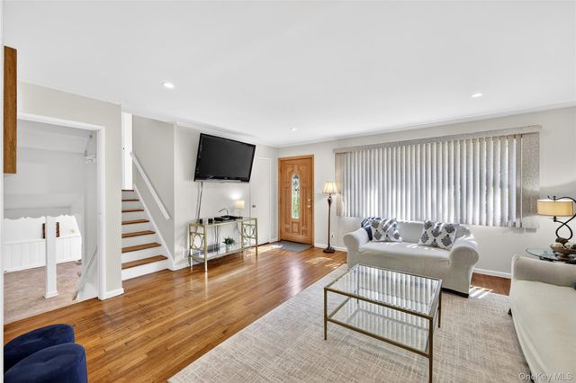 606 Washington Avenue, Pleasantville, NY 10570