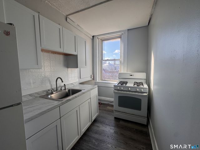 48 Mitchell Avenue, Waterbury, CT 06710