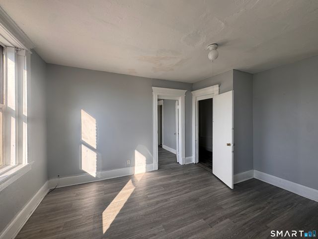 48 Mitchell Avenue, Waterbury, CT 06710