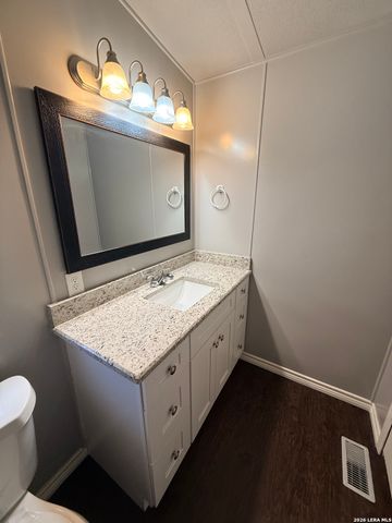 161 Water Street A, Pipe Creek, TX 78063