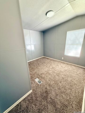 161 Water Street A, Pipe Creek, TX 78063