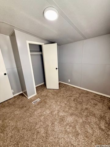 161 Water Street A, Pipe Creek, TX 78063