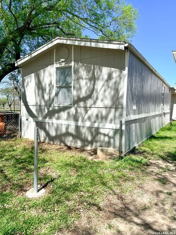 161 Water Street A, Pipe Creek, TX 78063