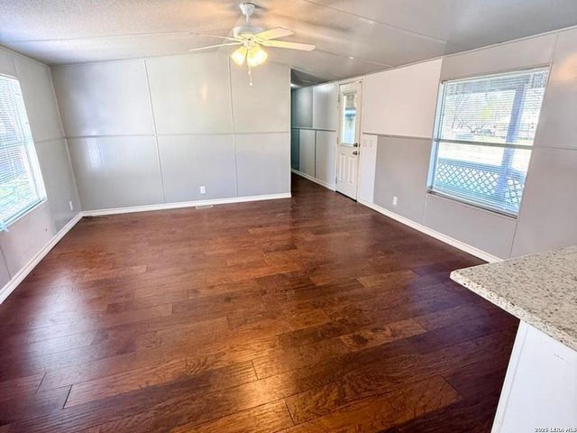 161 Water Street A, Pipe Creek, TX 78063