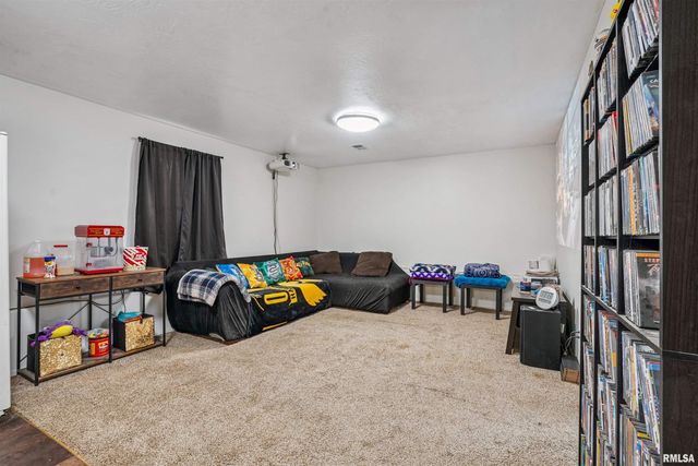 68 SUNNY HILL Drive, Orion, IL 61273