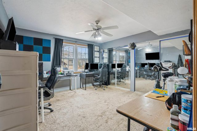 68 SUNNY HILL Drive, Orion, IL 61273