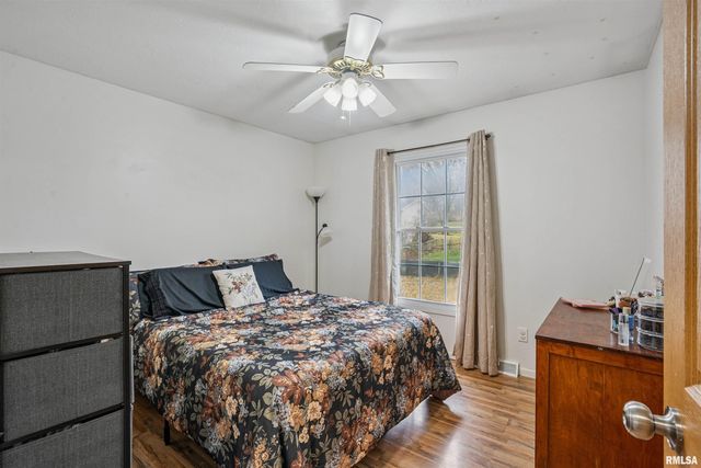 68 SUNNY HILL Drive, Orion, IL 61273