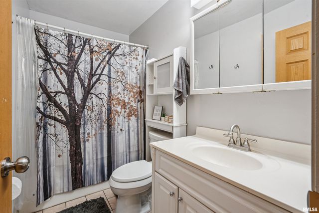 68 SUNNY HILL Drive, Orion, IL 61273