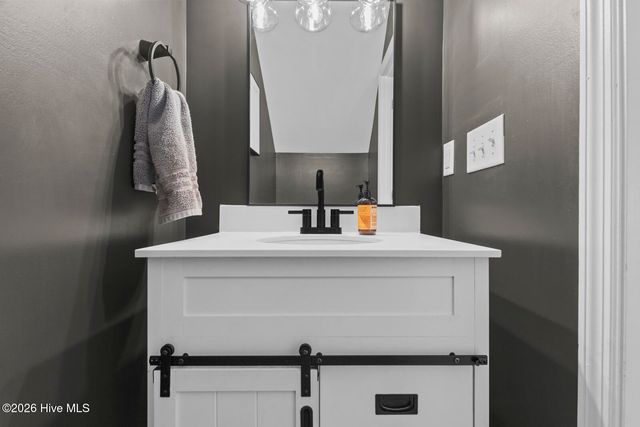 125 Sunny Point Drive, Richlands, NC 28574