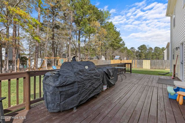 125 Sunny Point Drive, Richlands, NC 28574