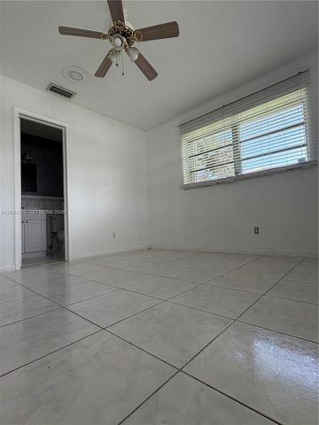 2980 NE 19th Terrace B, Lighthouse Point, FL 33064