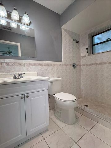2980 NE 19th Terrace B, Lighthouse Point, FL 33064