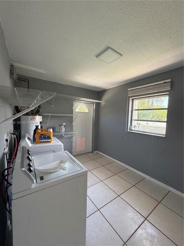 2980 NE 19th Terrace B, Lighthouse Point, FL 33064