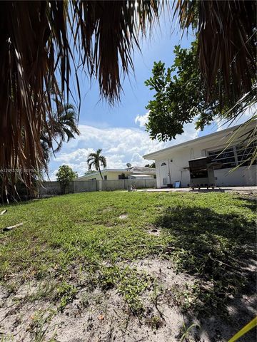 2980 NE 19th Terrace B, Lighthouse Point, FL 33064