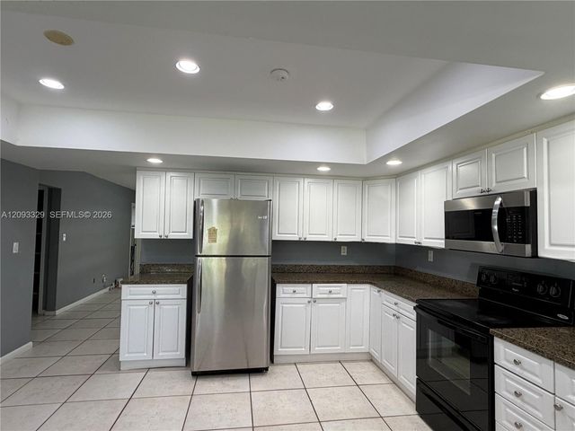 2980 NE 19th Terrace B, Lighthouse Point, FL 33064