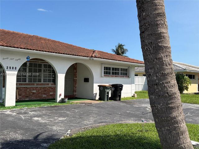 2980 NE 19th Terrace B, Lighthouse Point, FL 33064