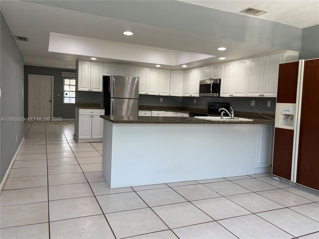 2980 NE 19th Terrace B, Lighthouse Point, FL 33064
