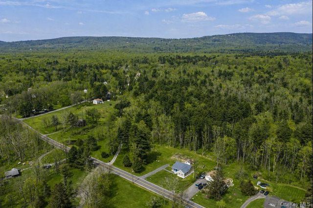 639 Burlingham Road, Bloomingburg, NY 12721