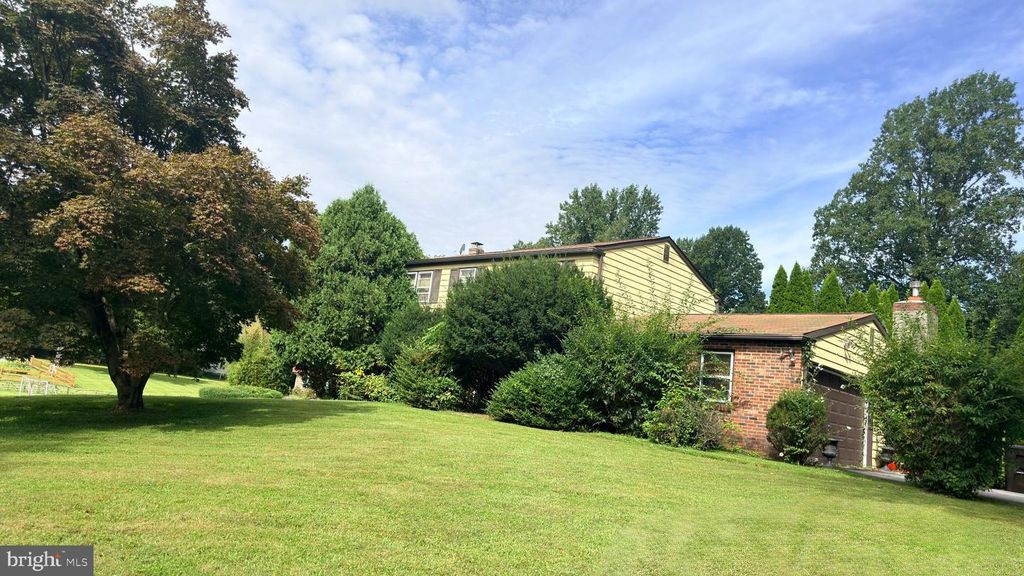 883 W KING RD, Malvern, PA 19355 — exterior