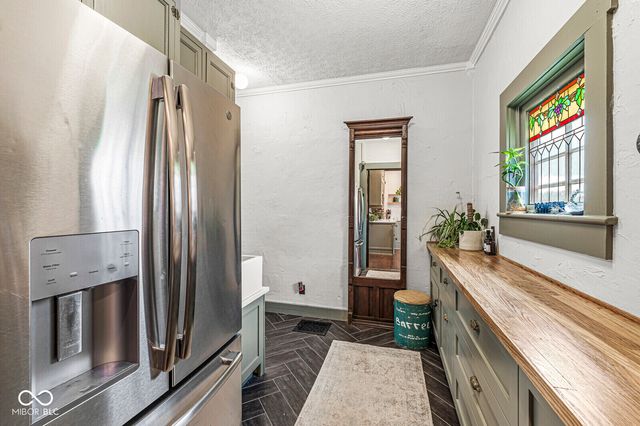 875 S 9th Street, Noblesville, IN 46060