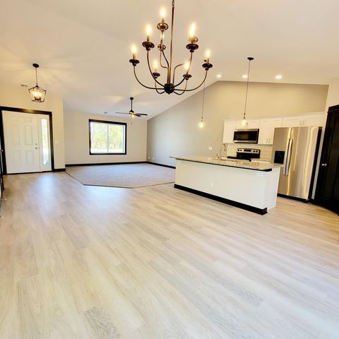 1088 Cullen Street, Saint Peter, MN 56082