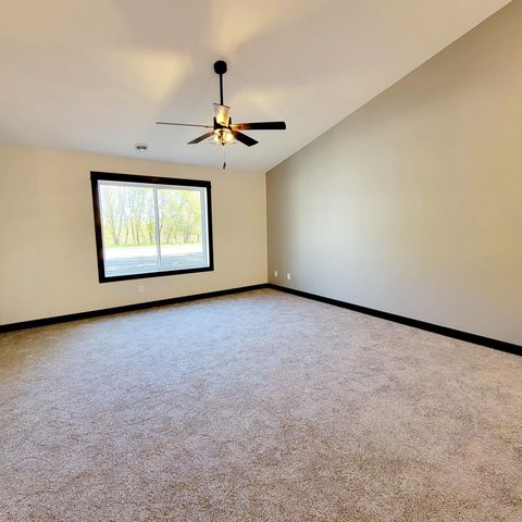 1088 Cullen Street, Saint Peter, MN 56082