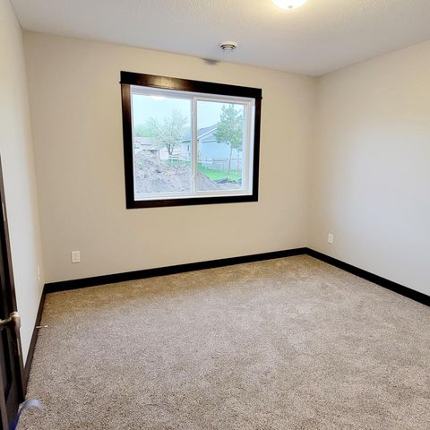 1088 Cullen Street, Saint Peter, MN 56082