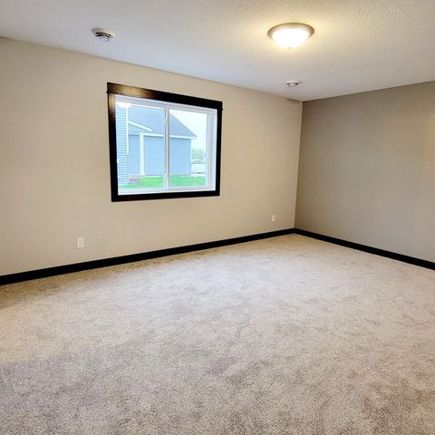 1088 Cullen Street, Saint Peter, MN 56082