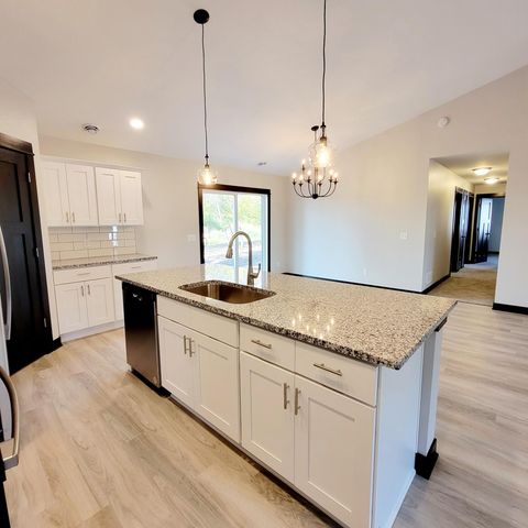 1088 Cullen Street, Saint Peter, MN 56082