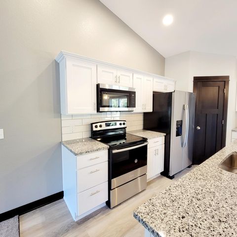 1088 Cullen Street, Saint Peter, MN 56082