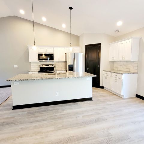 1088 Cullen Street, Saint Peter, MN 56082