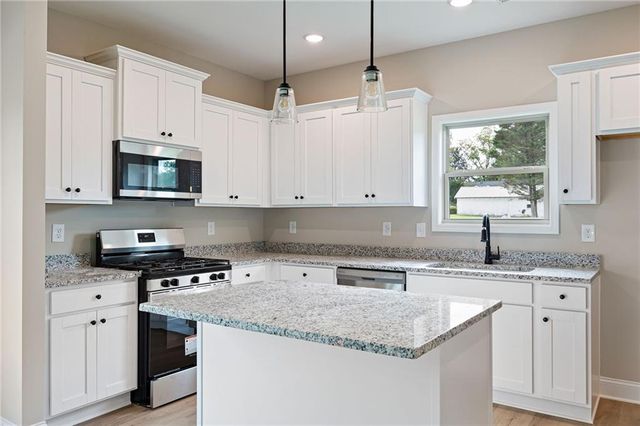 104 Winston Way, Carrollton, GA 30117