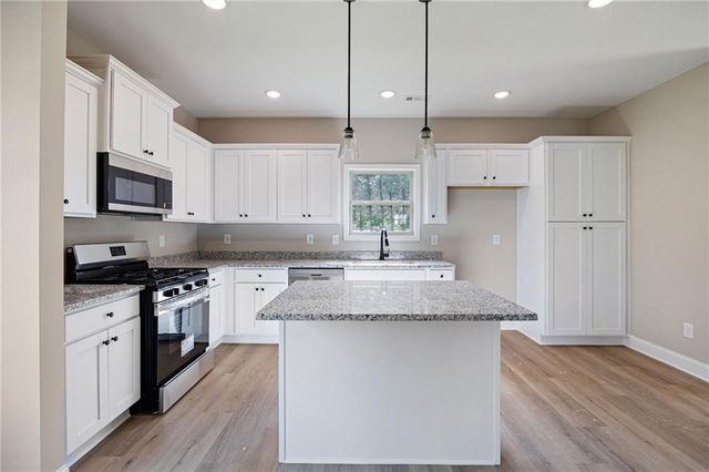 104 Winston Way, Carrollton, GA 30117