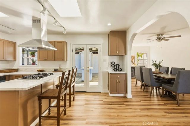 2457 W Glenoaks, Anaheim, CA 92801