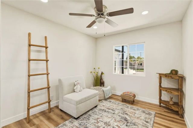 2457 W Glenoaks, Anaheim, CA 92801