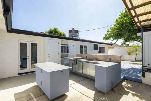 2457 W Glenoaks, Anaheim, CA 92801