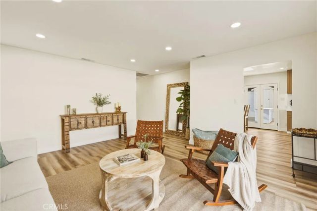 2457 W Glenoaks, Anaheim, CA 92801