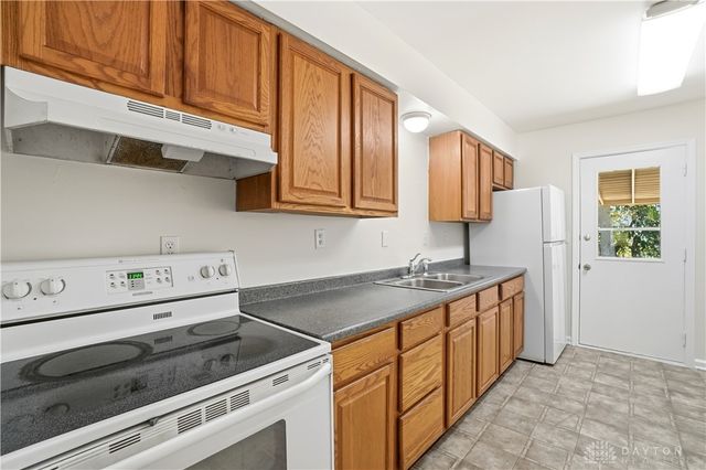 37 Desales Avenue, Lebanon, OH 45036