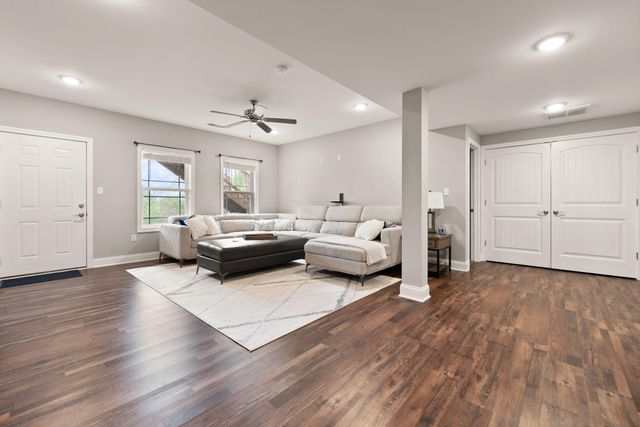 413 Natures Valley Drive, Somerset, KY 42503