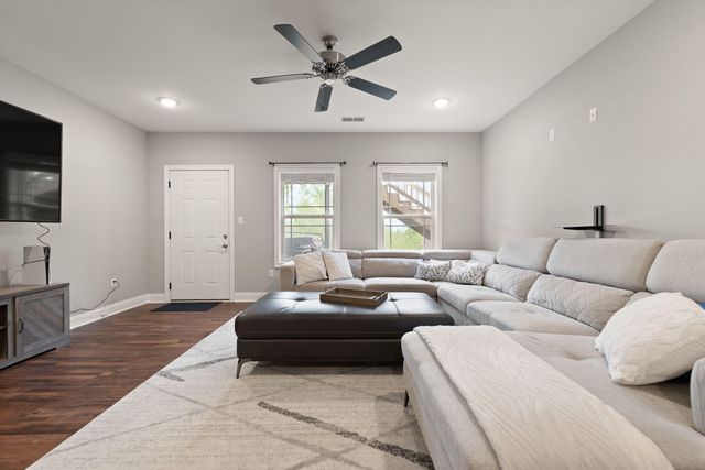 413 Natures Valley Drive, Somerset, KY 42503