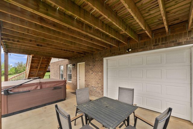 413 Natures Valley Drive, Somerset, KY 42503