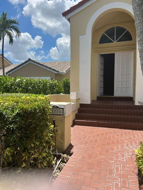 11776 SW 92nd Lane 0, Miami, FL 33186