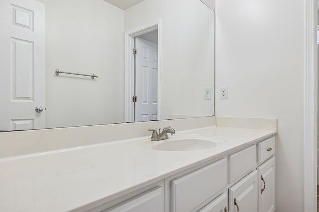 4833 Rainer Dr, Old Hickory, TN 37138