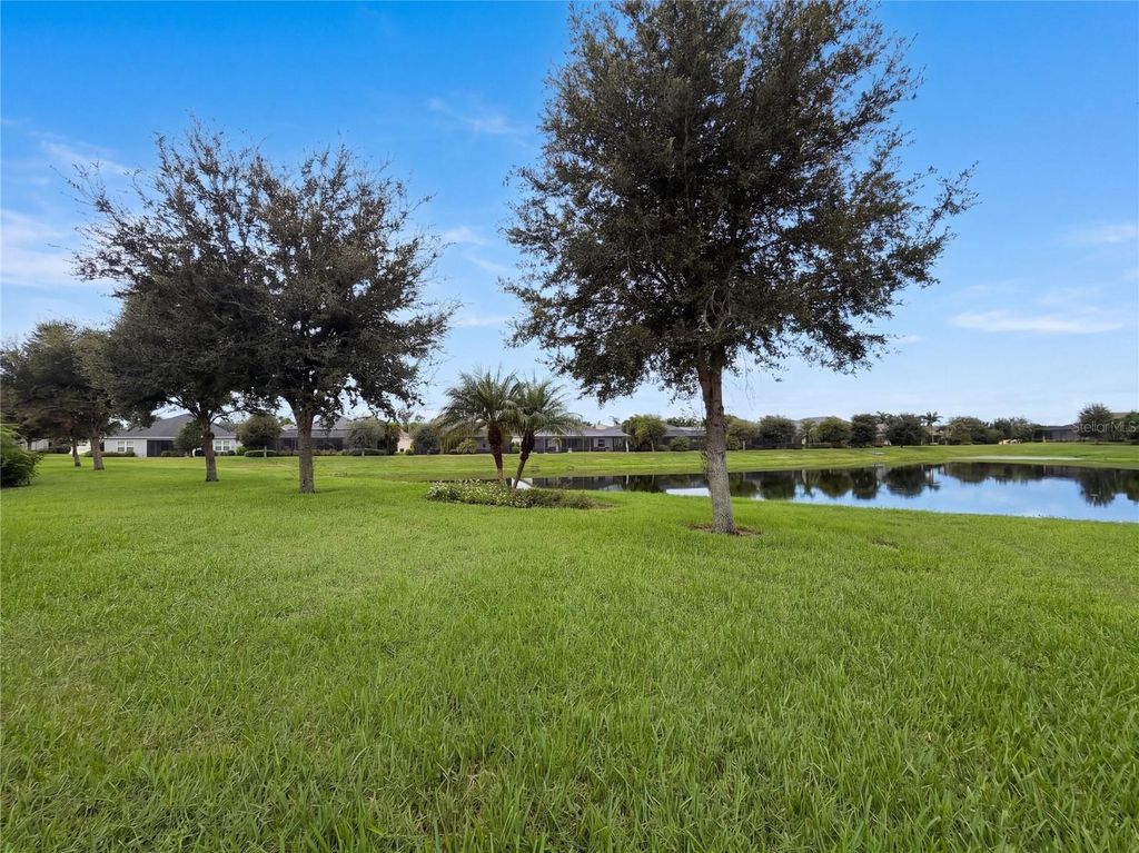 Image 21 of property listing at 1121 THORNBURY DRIVE, Parrish, FL 34219