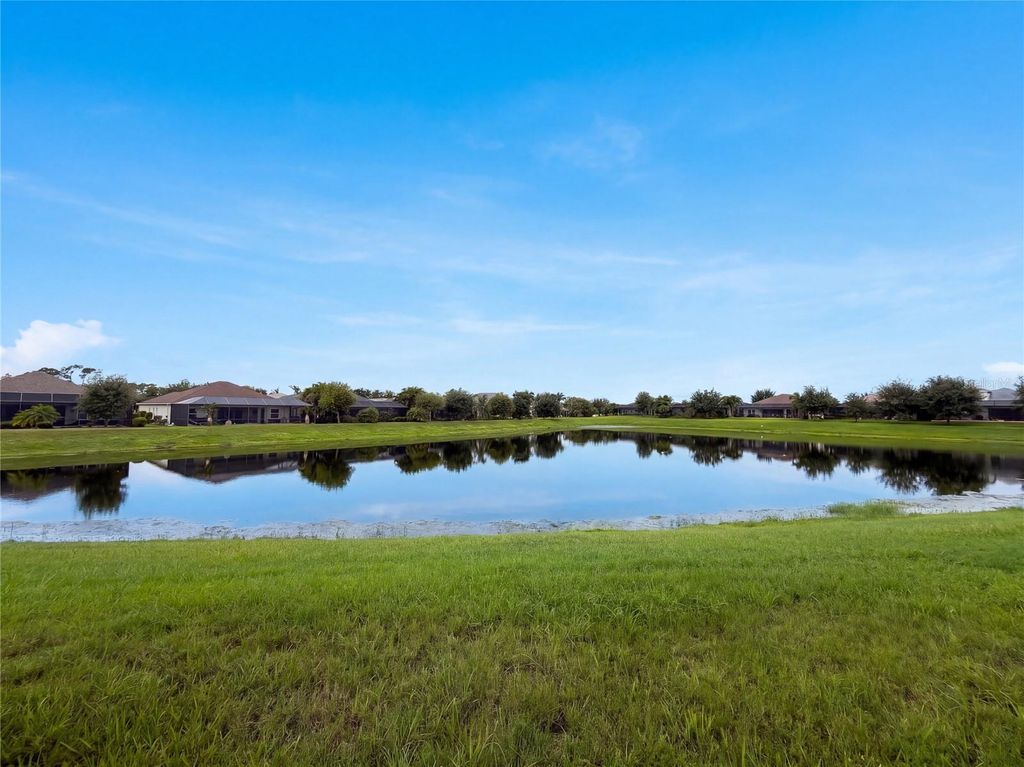 Image 22 of property listing at 1121 THORNBURY DRIVE, Parrish, FL 34219