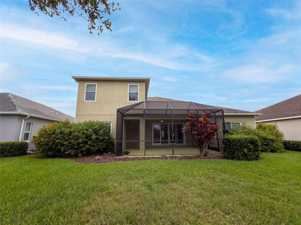 Image 5 of property listing at 1121 THORNBURY DRIVE, Parrish, FL 34219