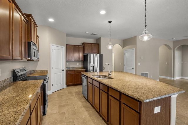 452 PALASTRO AVENUE, Auburndale, FL 33823