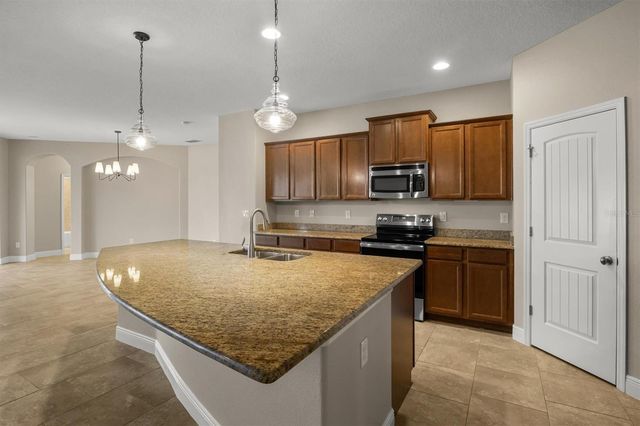 452 PALASTRO AVENUE, Auburndale, FL 33823