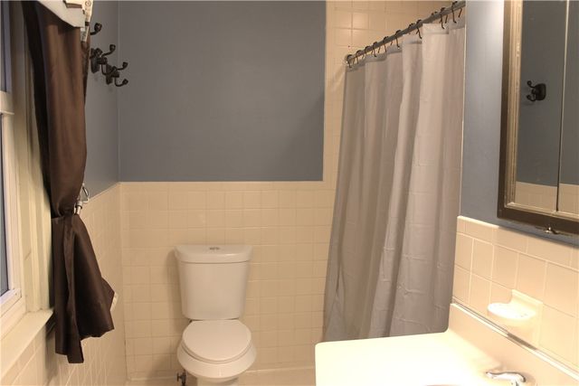 20 Lincoln Drive, Lockport City, NY 14094